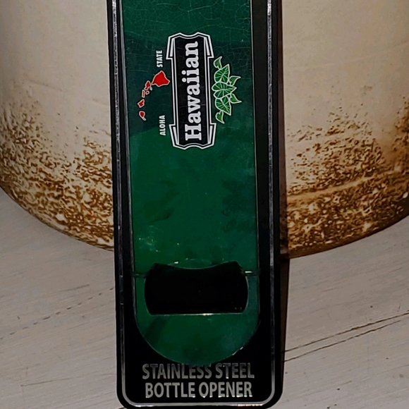 Hawaiian design bottle opener - Picture 1 of 5